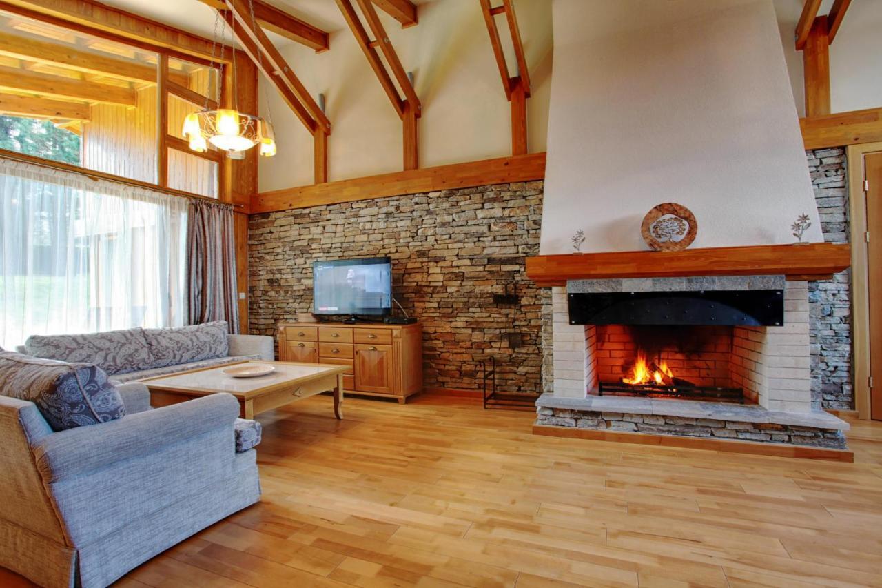 Villa Four Seasons Razlog Eksteriør billede