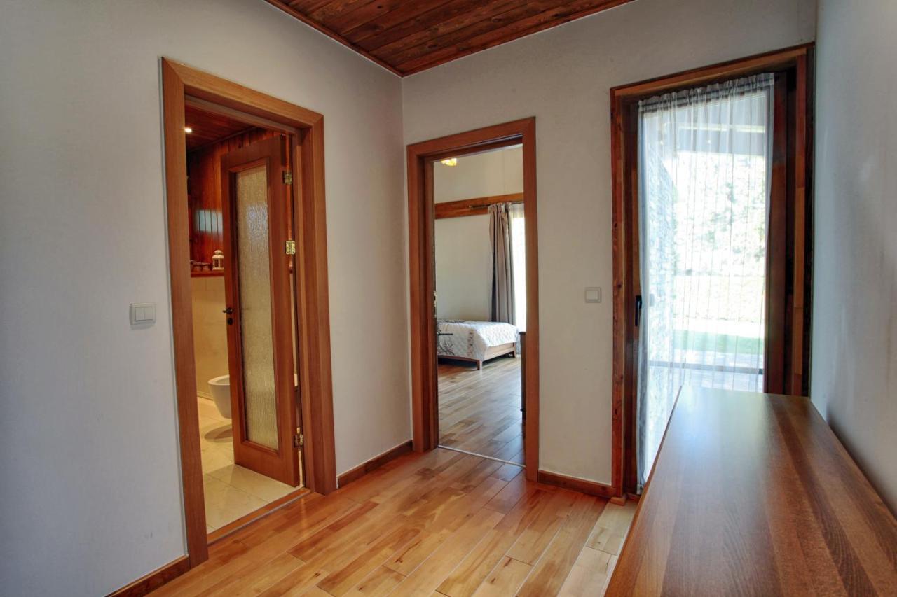 Villa Four Seasons Razlog Eksteriør billede