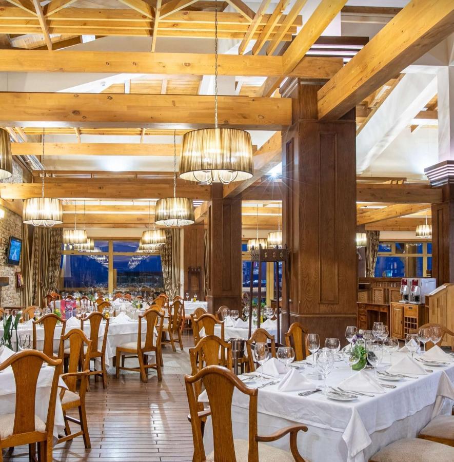 Villa Four Seasons Razlog Eksteriør billede